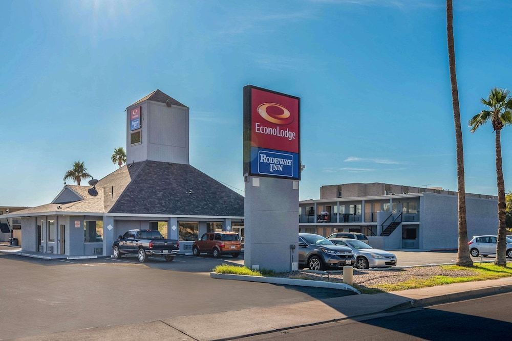 Econo Lodge Phoenix North I-17 1