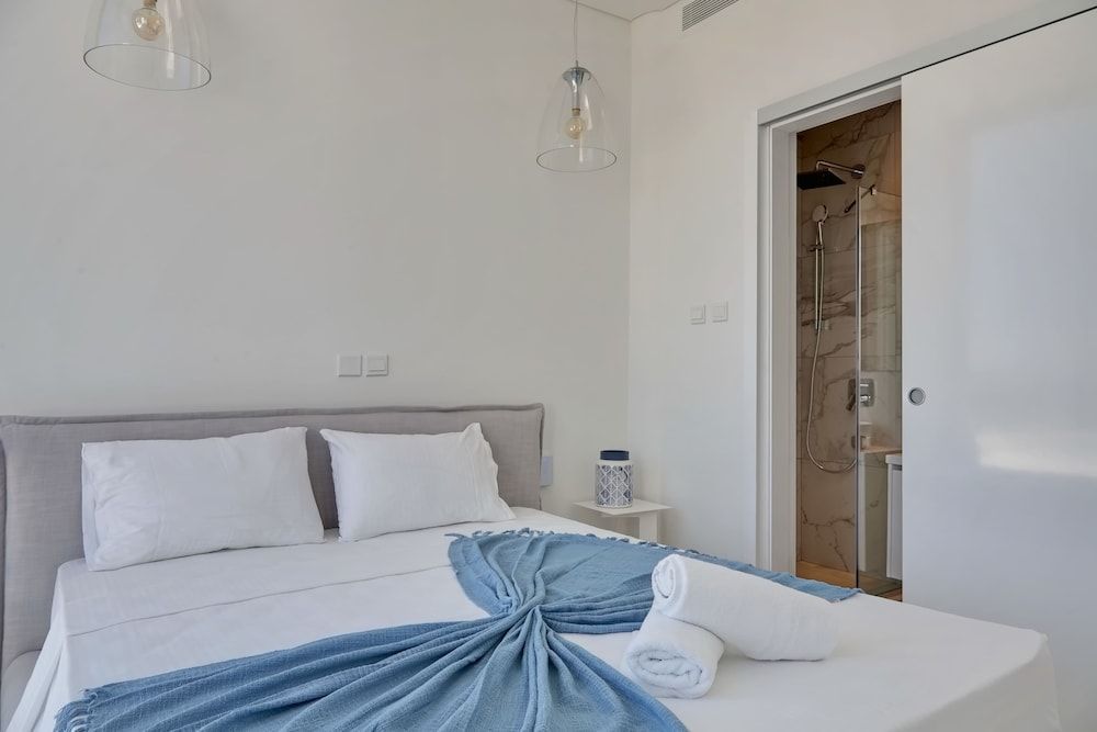 Seaview Luxury Villa Jacuzzi & Pool! 2 Min Beach 2