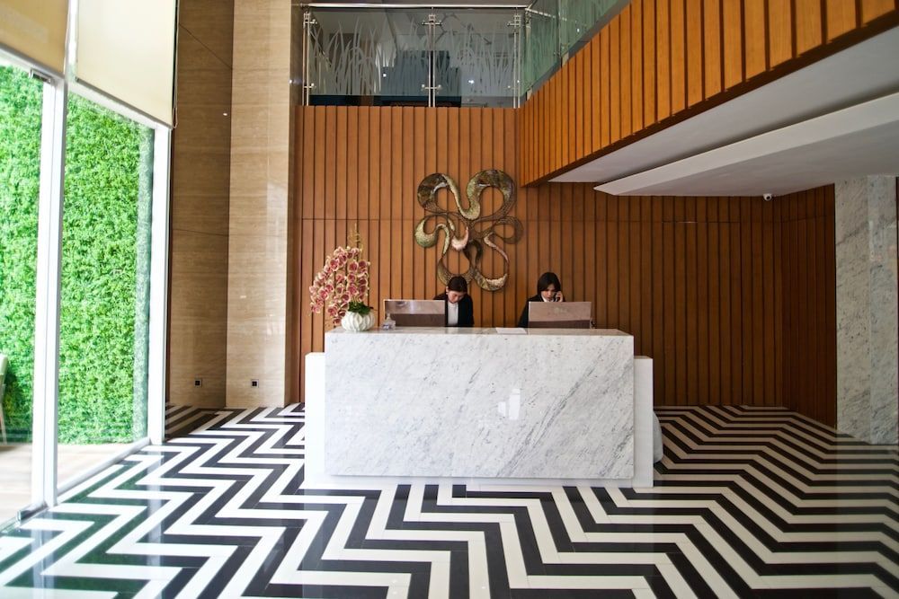 Verse Luxe Hotel Wahid Hasyim 2