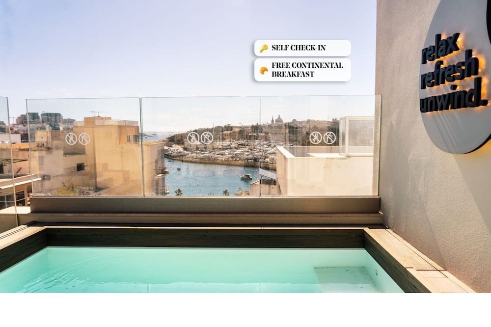 Stuart Rooms Gzira Promenade 1