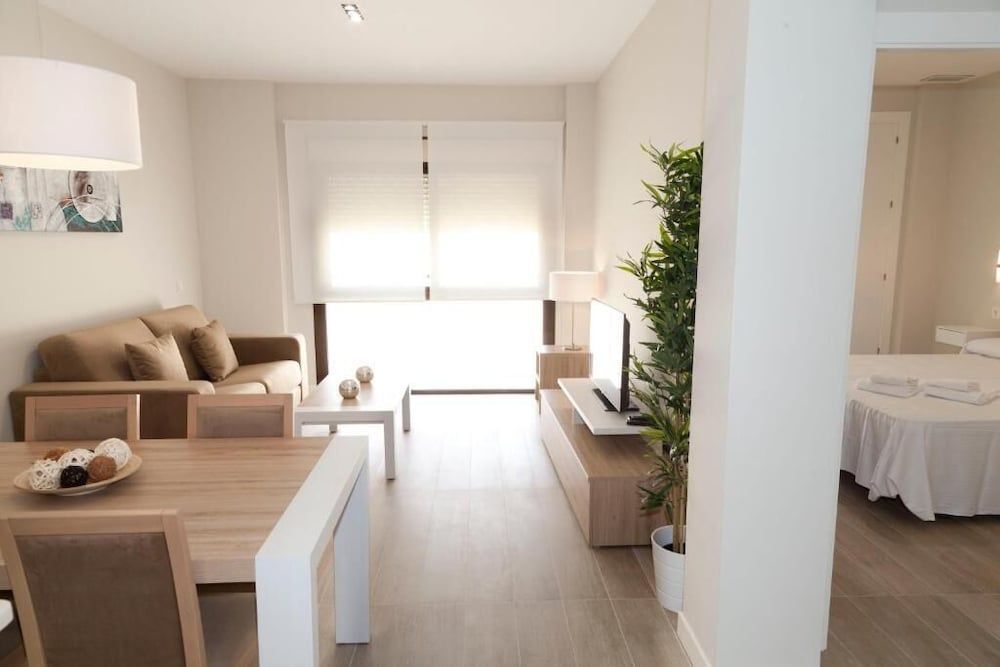 Apartamentos Pinar Málaga Centro - Carretería 1