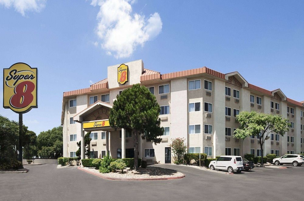 Super 8 by Wyndham Austin North/University Area 1