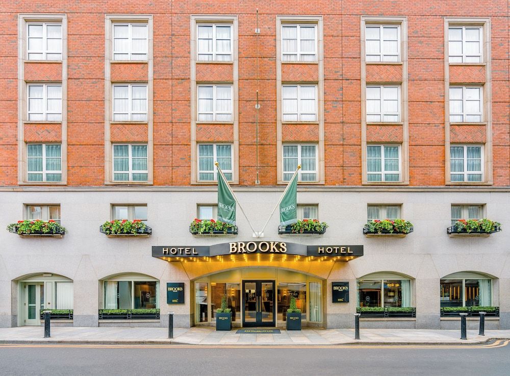 Brooks Hotel 1