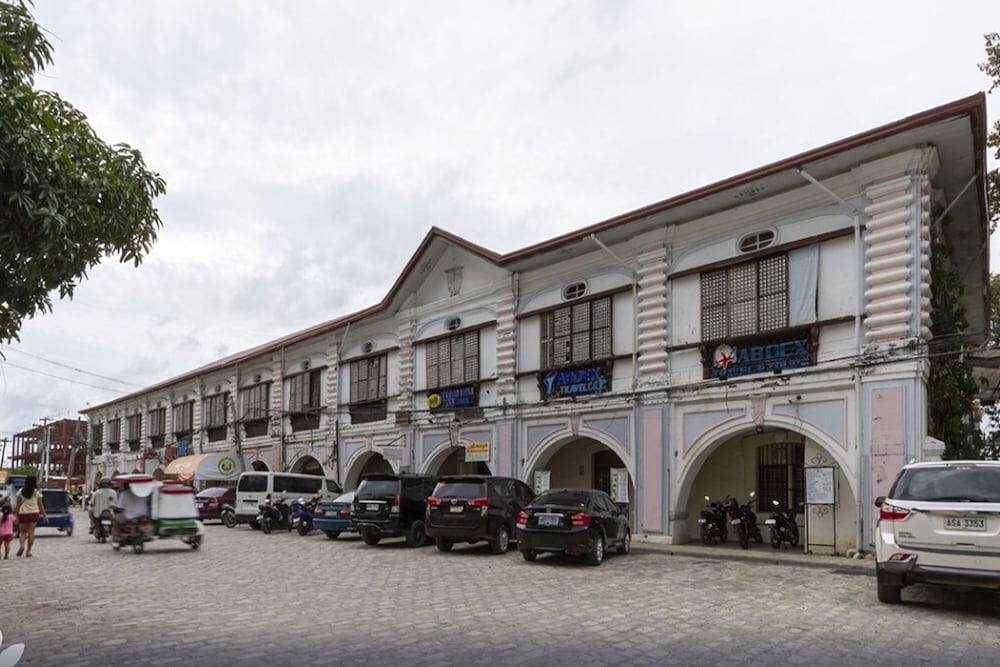 Metro Vigan Inn near Plaza Salcedo Ilocos Sur 1