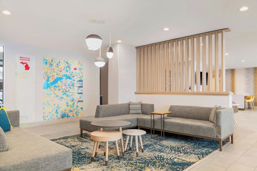 TownePlace Suites by Marriott Holland 2