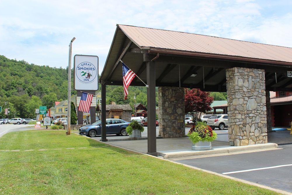 Great Smokies Inn - Cherokee 1