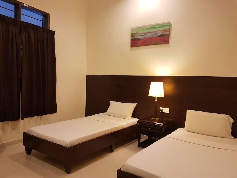Perhentian Tivoli Inn 1