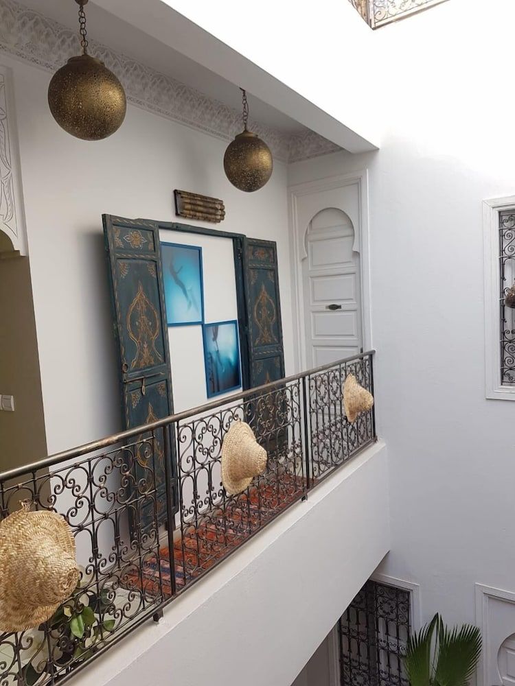 Riad Laly Tourisme Eclairé Le bijou de la medina 1