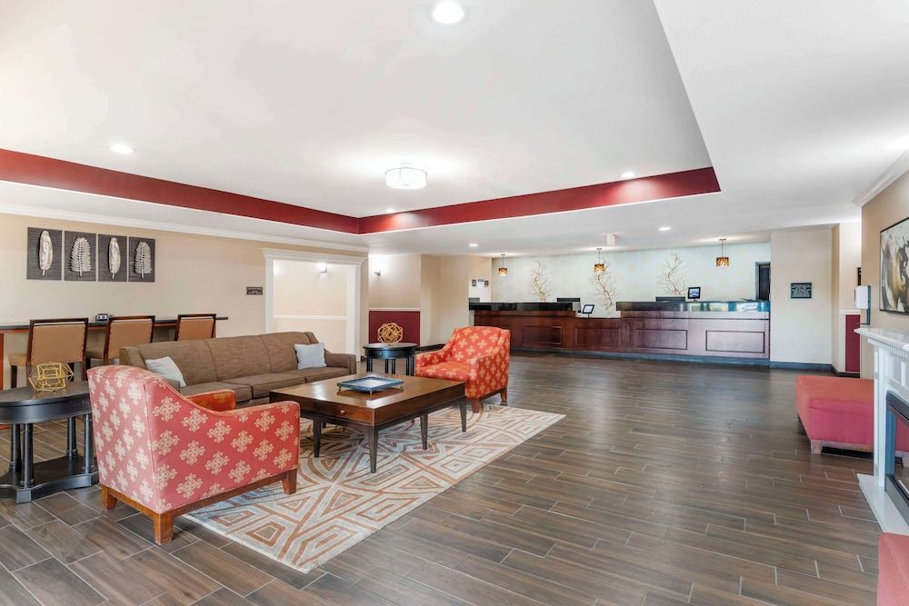 Best Western Plus Burleson Inn & Suites 1