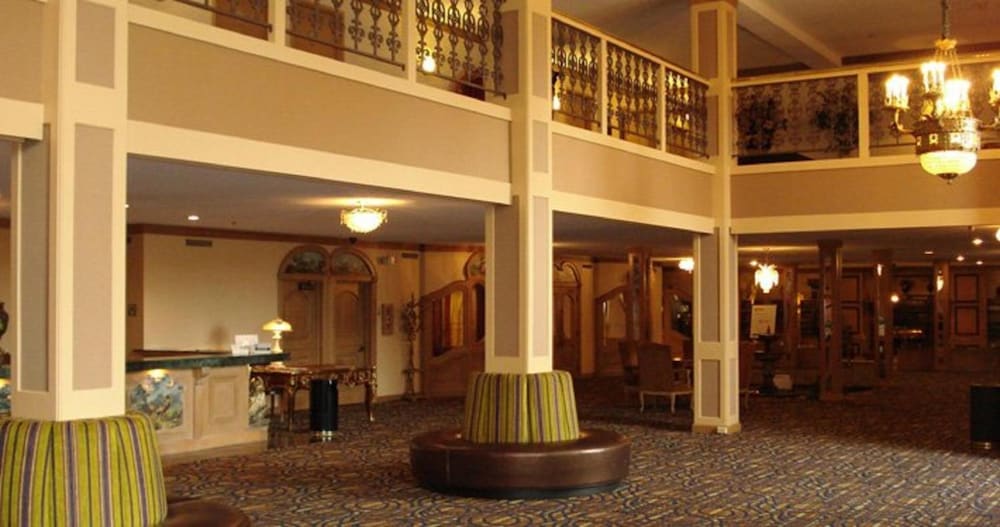 Chateau Hotel and Conference Center 1