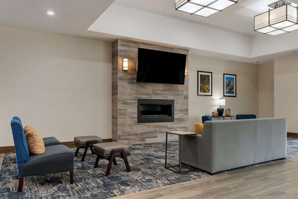 Comfort Suites Paducah Mall Area 2