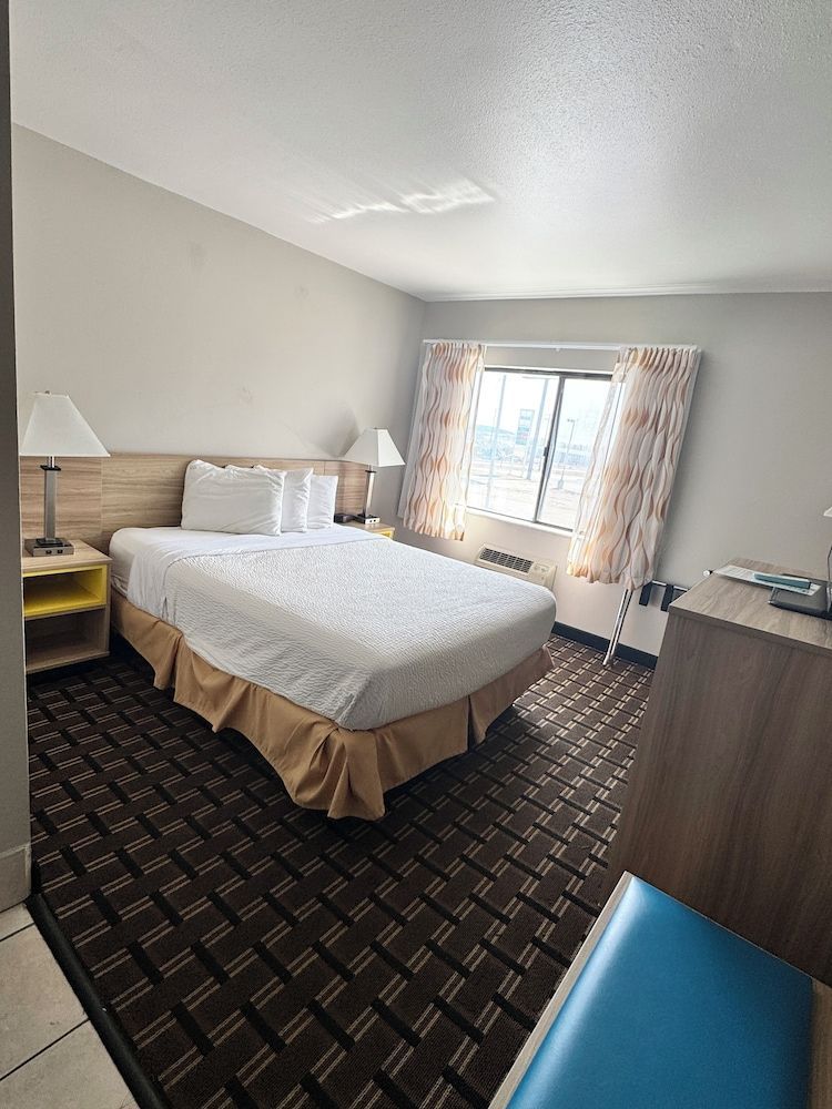 Days Inn by Wyndham Portage Cascade Mountain area 1