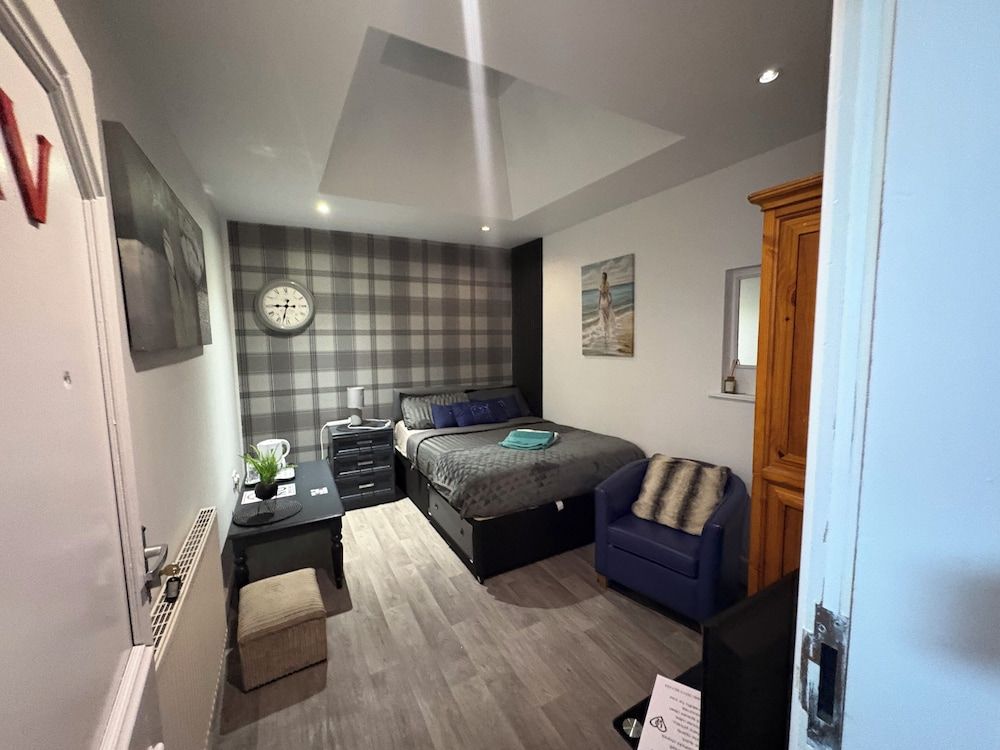 Moor Park Apartments 1