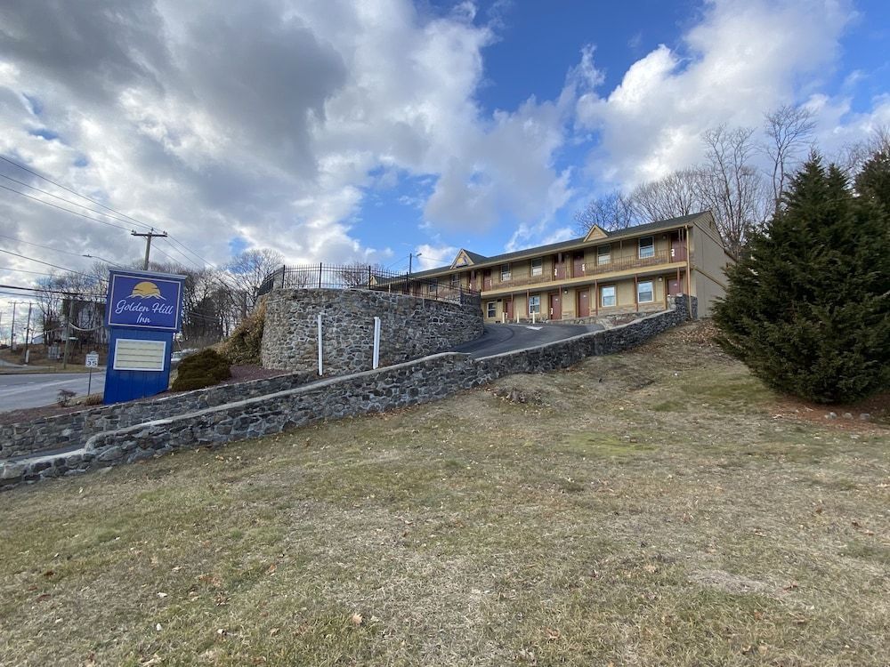 Golden Hill Inn-Danbury 1