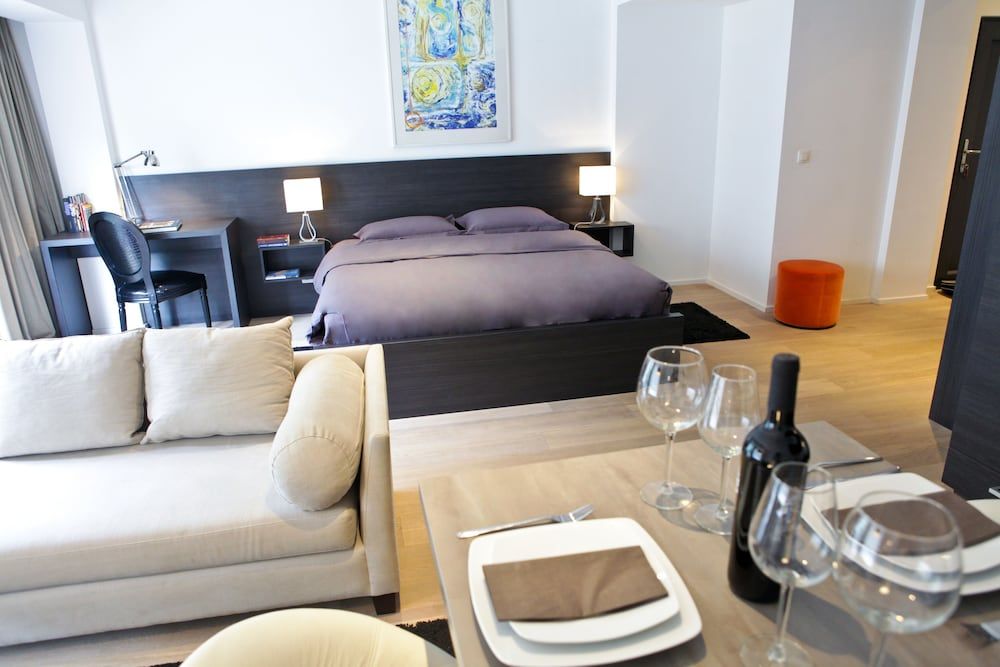 Flat Moliere 1