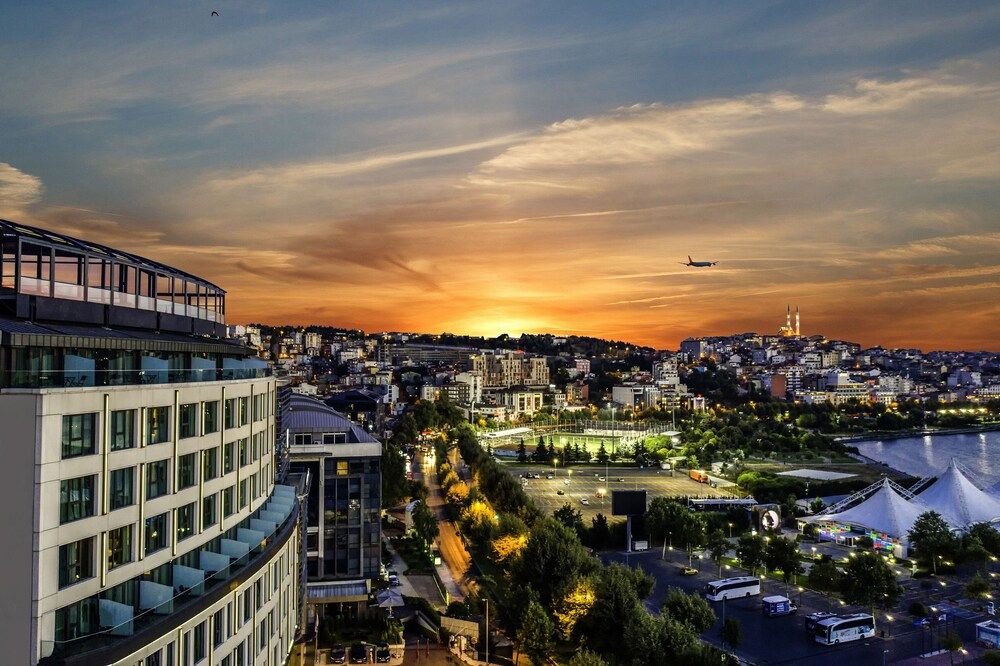 Arise Hotel Golden Horn 1