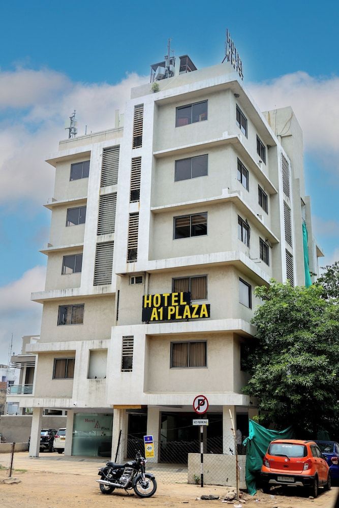 Hotel A1 Plaza - Ahmedabad 1