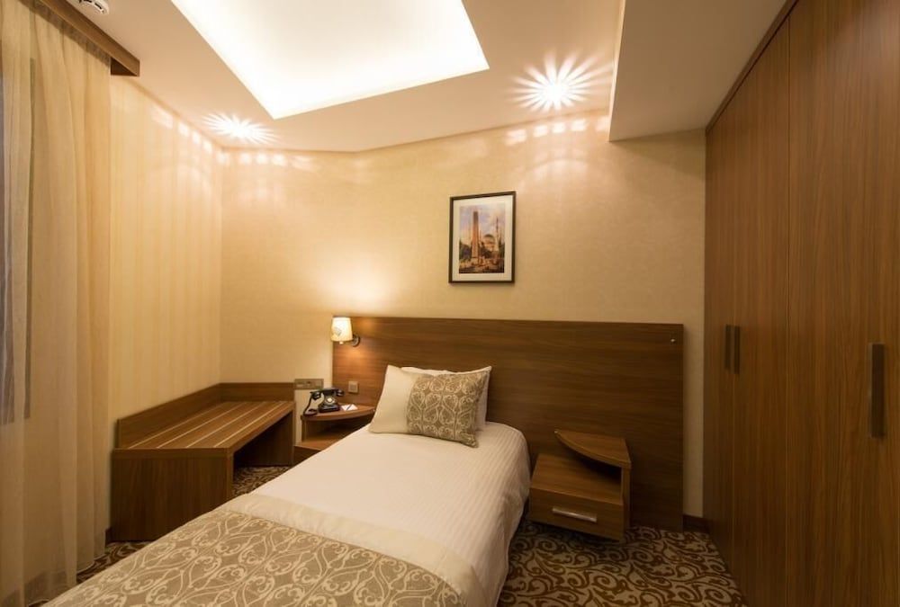 Çeşmeli Konak Otel 2