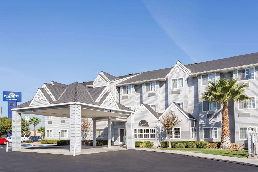 Microtel Inn & Suites Modesto 1
