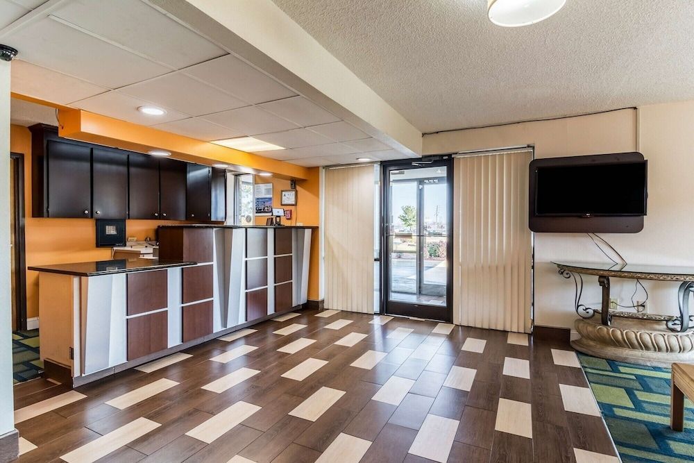Motel 6 Kenly, NC 2