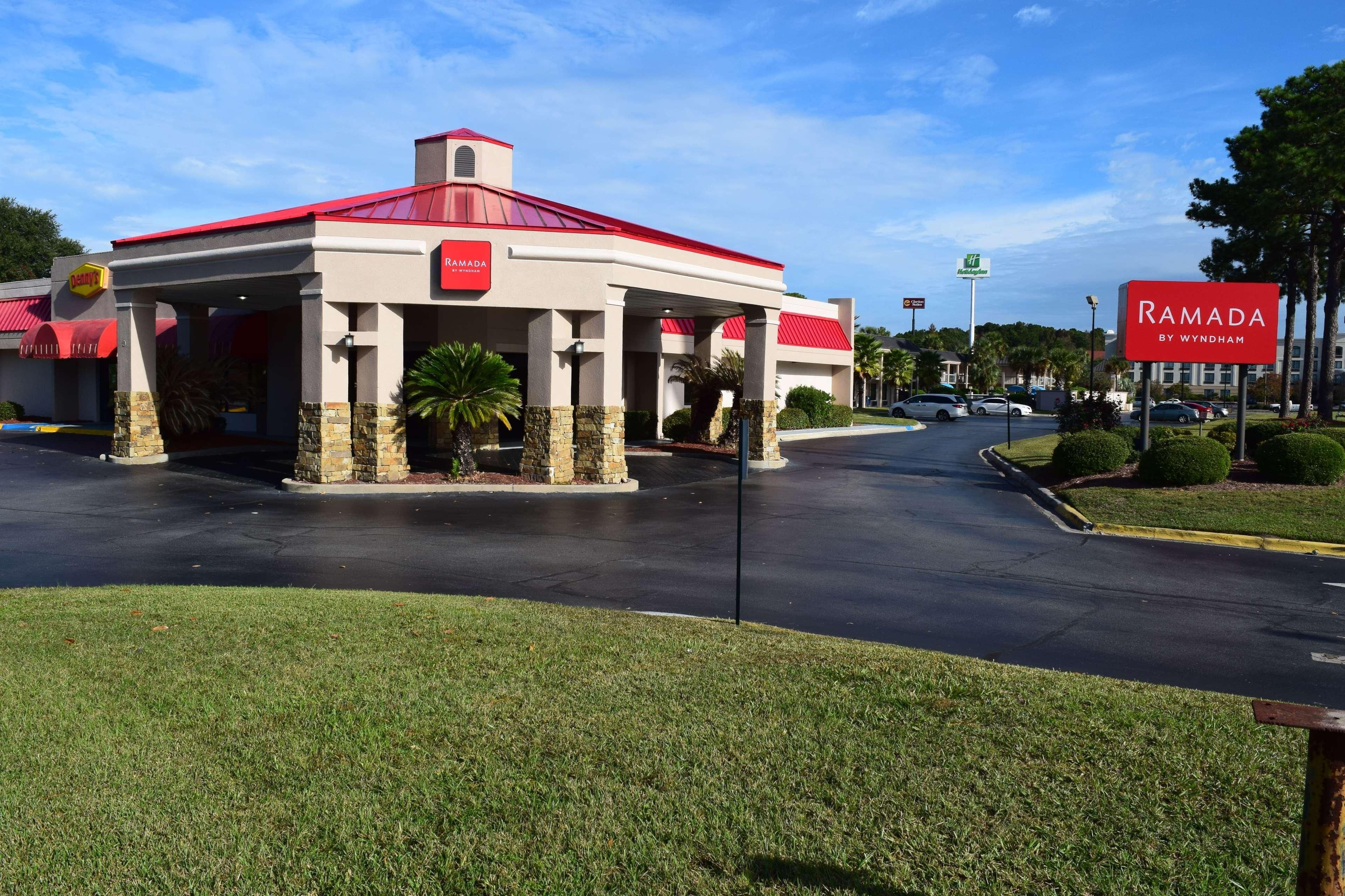 Ramada by Wyndham Savannah Gateway 2