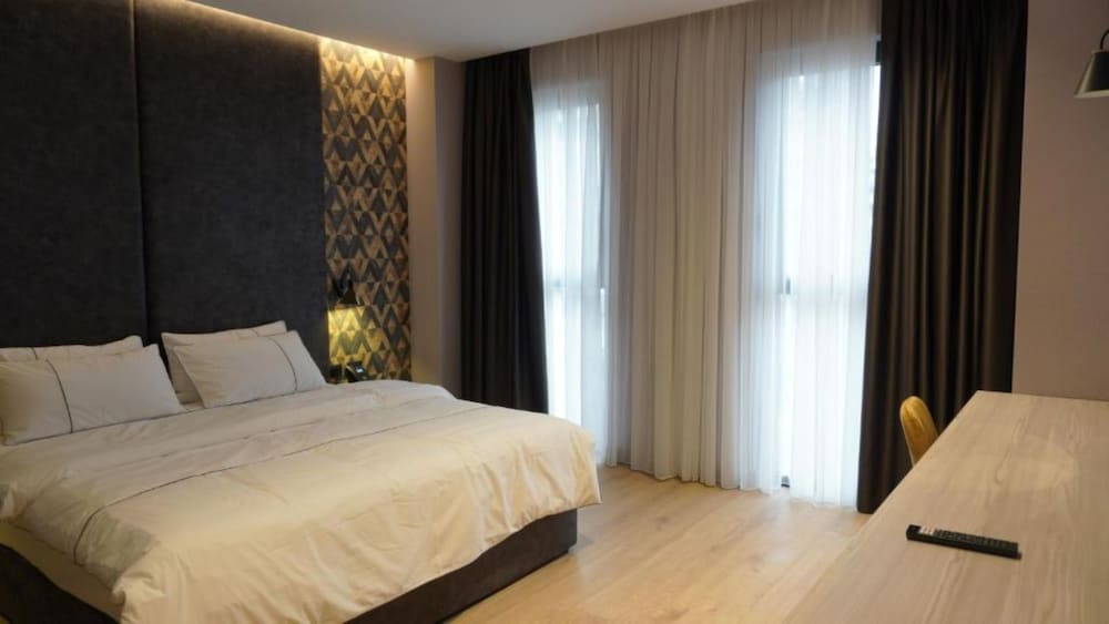 StarLight Hotel 1