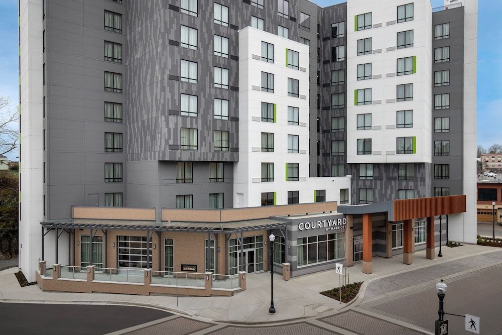 Courtyard by Marriott Nanaimo 1