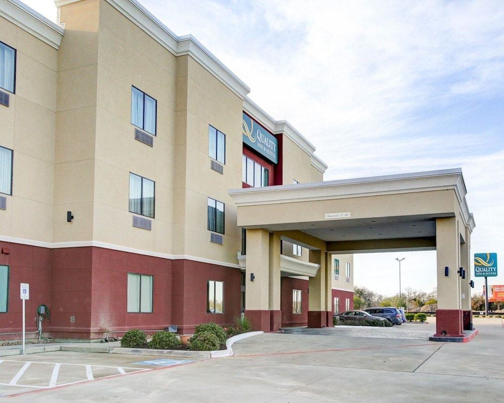 Quality Inn & Suites Bryan-College Station 1