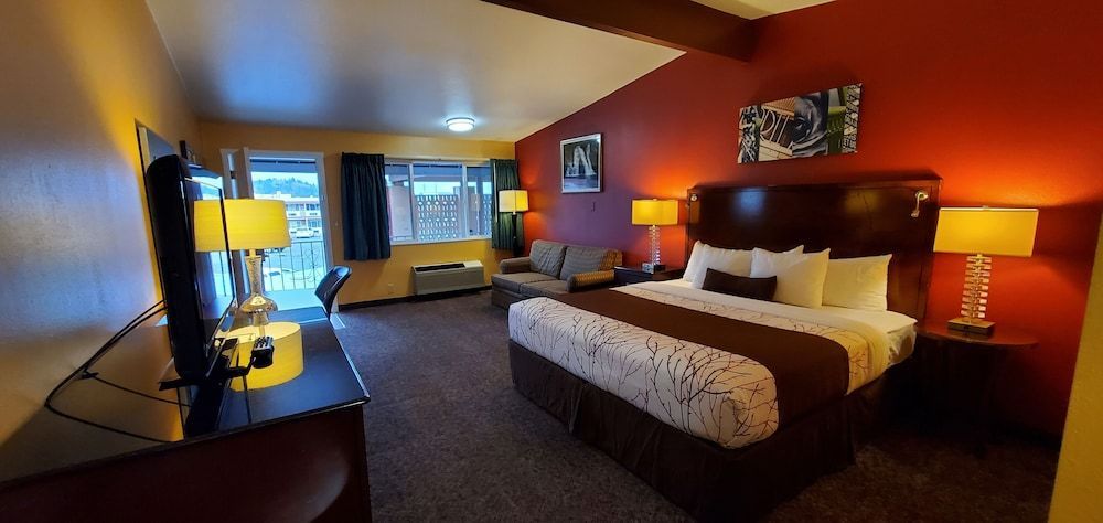 Olympic Inn & Suites 1