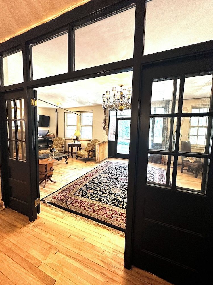 Silverton Mountain Manor 2