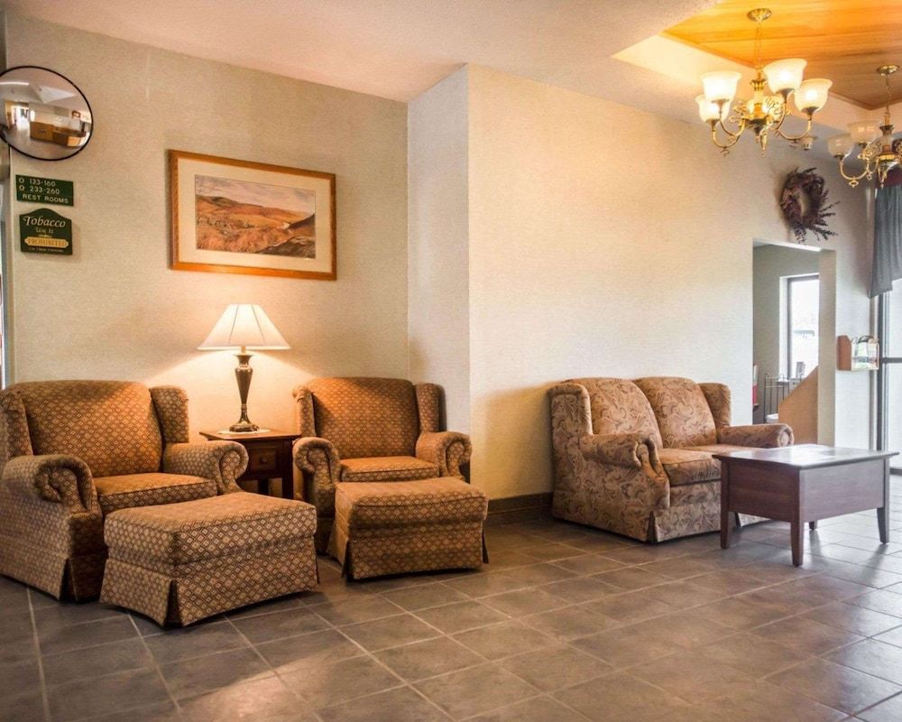 Quality Inn New Columbia-Lewisburg 2