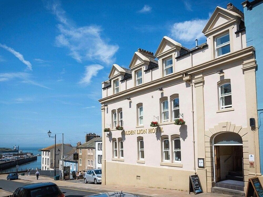 The Golden Lion Hotel 1