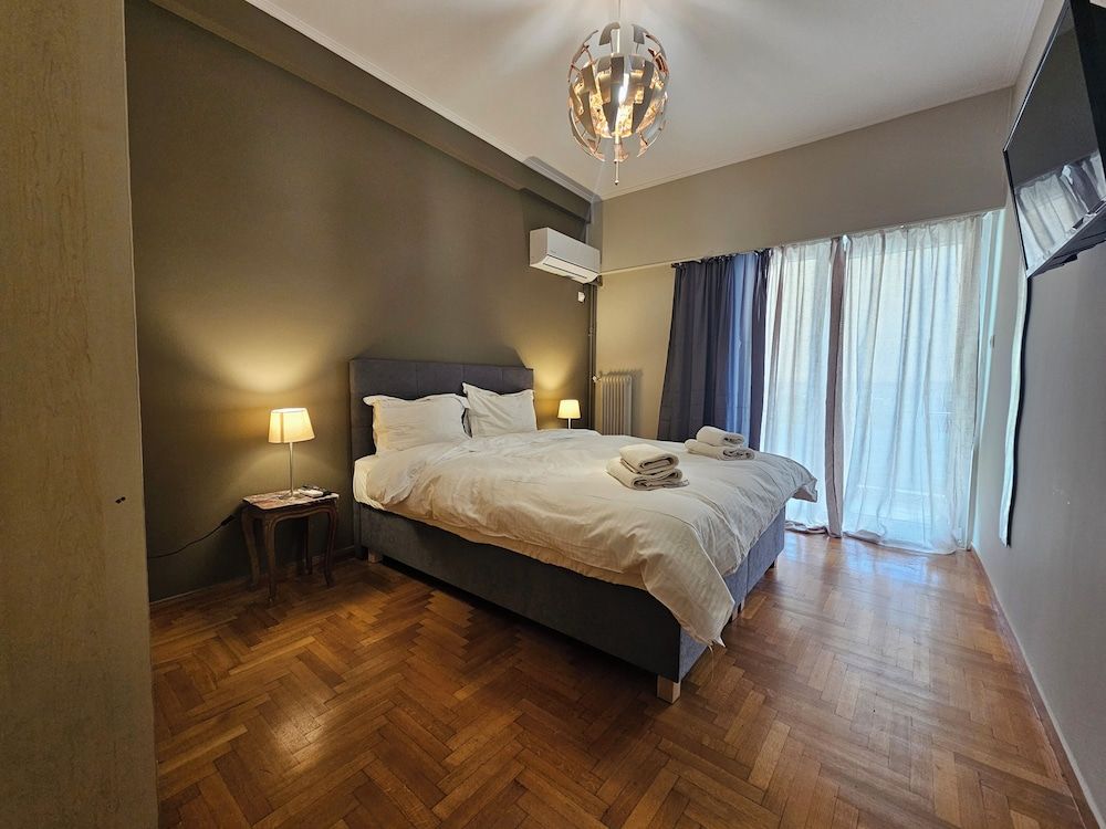 Homely Stay at Acropolis Museum 1