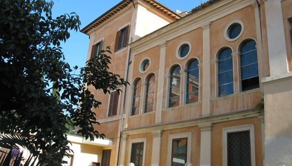Villa Altieri 1