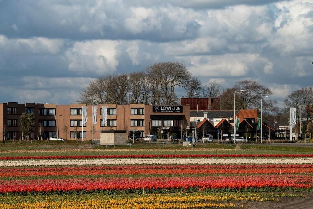 Hotel Lowietje Lisse - Keukenhof - Free Parking 1