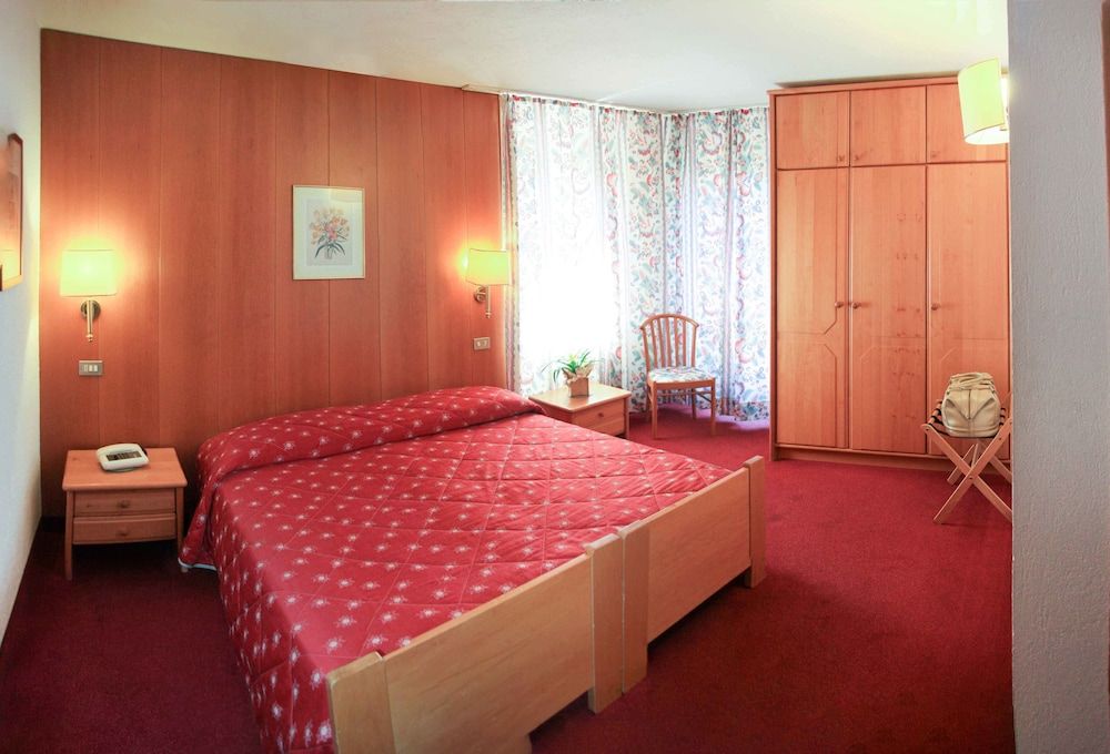 Hotel Edelweiss 1