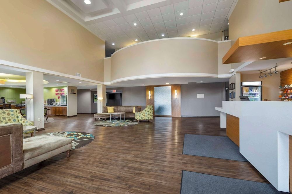 Best Western Plus Patterson Park Inn 2