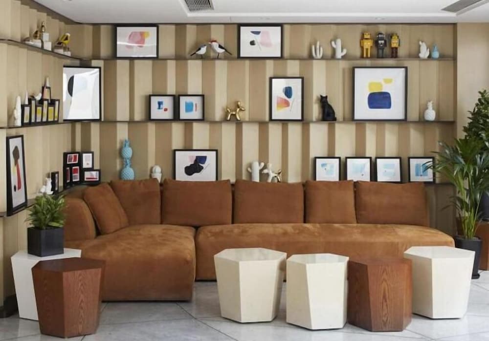 The OTTO Hotel 2
