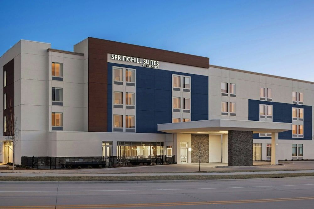 SpringHill Suites by Marriott Bettendorf 1