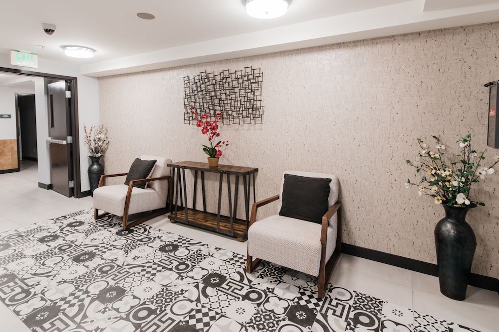 City Express By Marriott Manhattan Beach 2