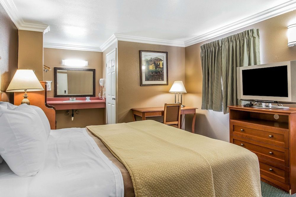 Rodeway Inn Ventura Midtown 1
