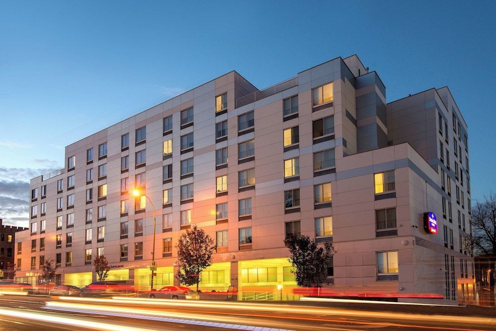 SpringHill Suites by Marriott New York LaGuardia Airport 1