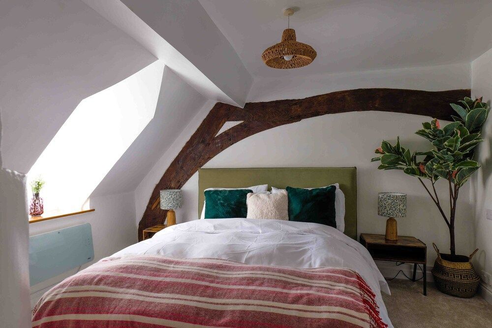 Cotswolds Cozy Cottage Retreat - pet friendly 2