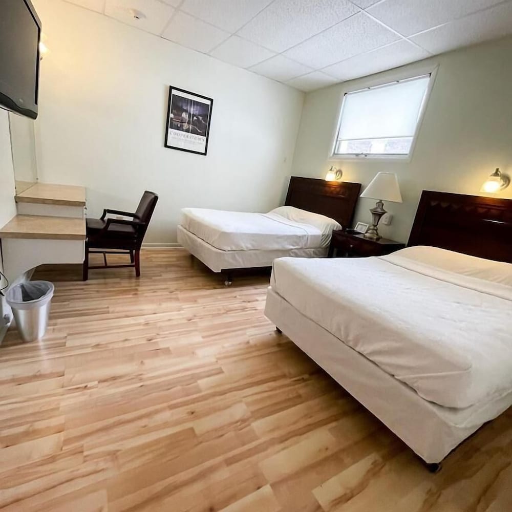 Baseball Town Motel 2
