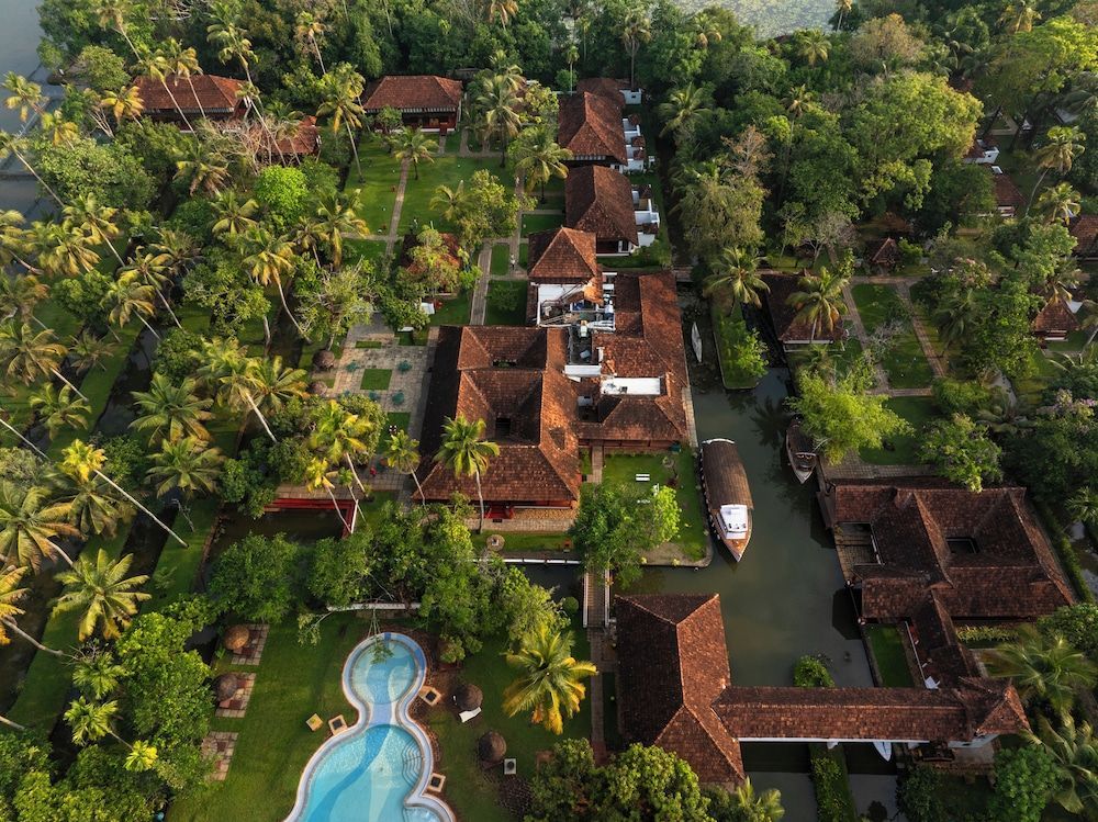 Coconut Lagoon Kumarakom - A CGH Earth Experience 1