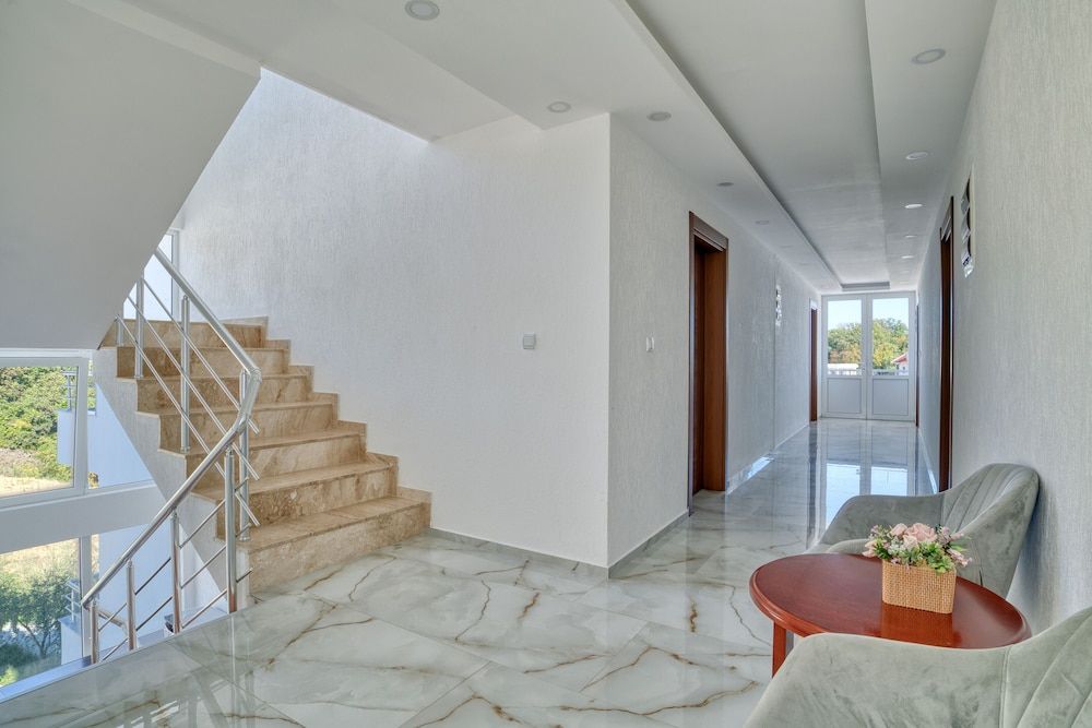 Aqua Lounge Aparthotel Ulcinj 1