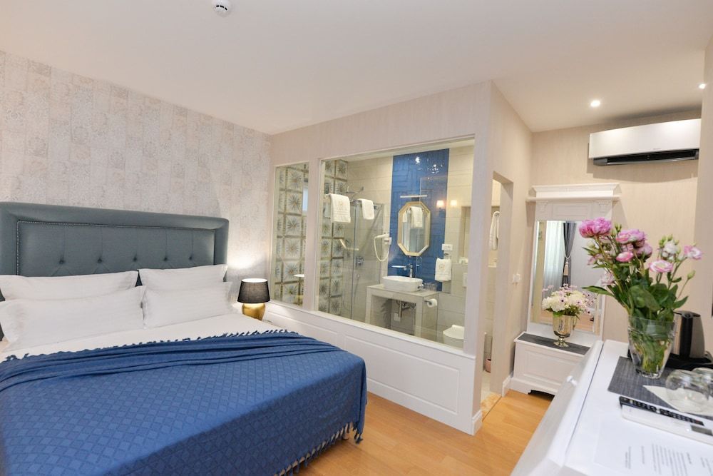 The Duke luxury rooms 1