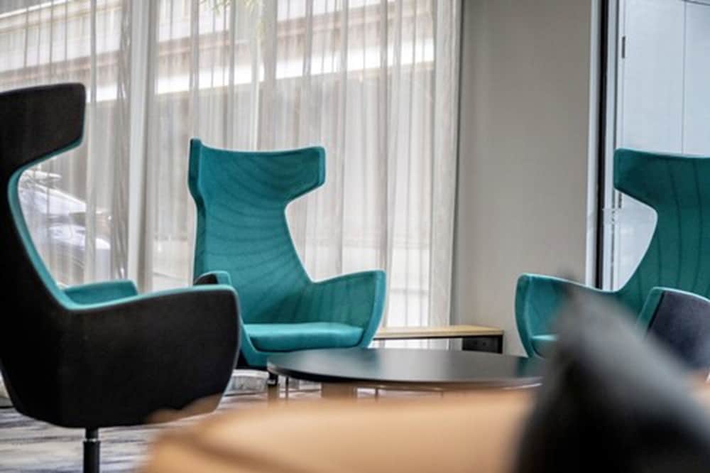 Travelodge Hotel Melbourne Docklands 1