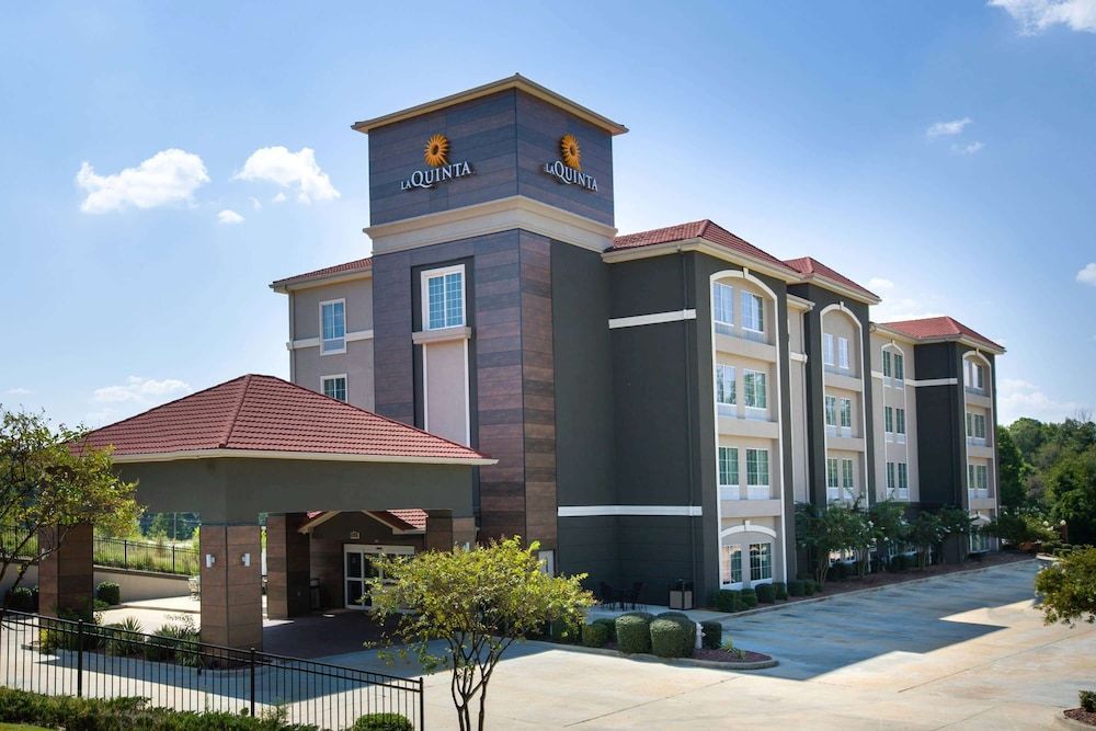 La Quinta by Wyndham Tupelo 1