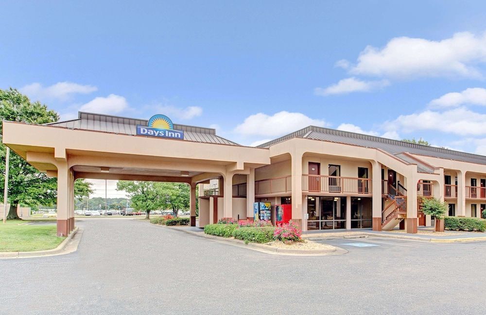 Days Inn by Wyndham Wilson 1